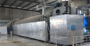 布草洗滌廠使用的布草折疊機(jī)日常保養(yǎng)這樣做省時省力